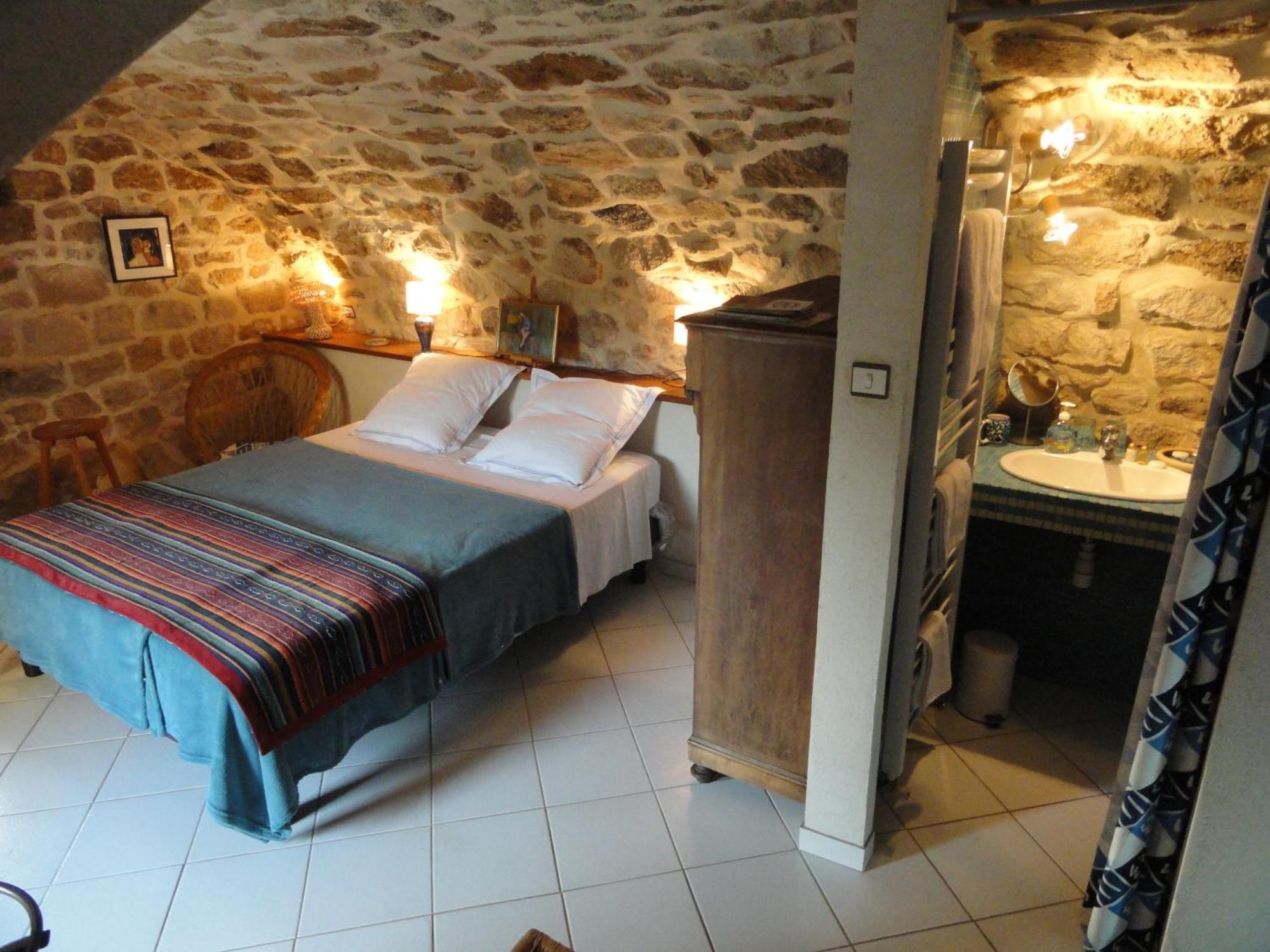Chambre D'Hotes Au Creux Du Chambon Joyeuse Pokój zdjęcie